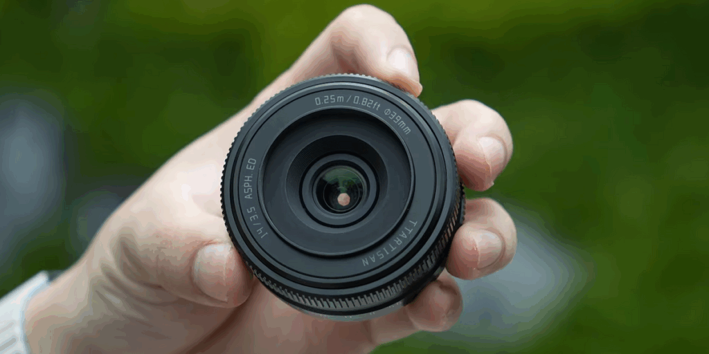 This Wide-Angle Prime for APS-C Cams is Light and Powerful