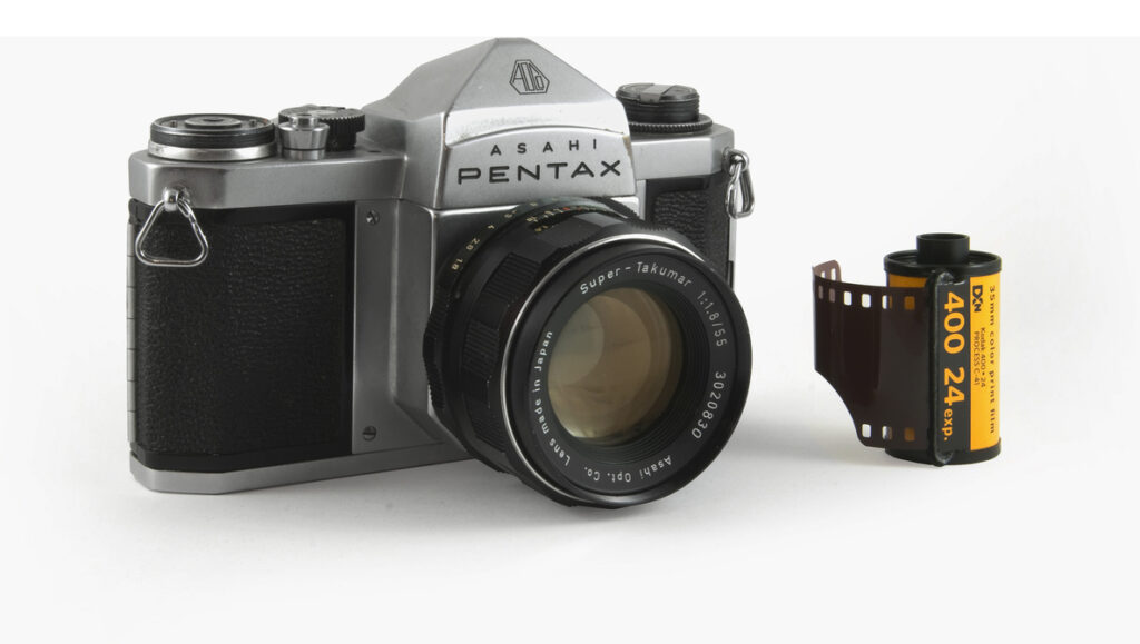 5 Camera Brands That Died Because They Couldn't Adapt