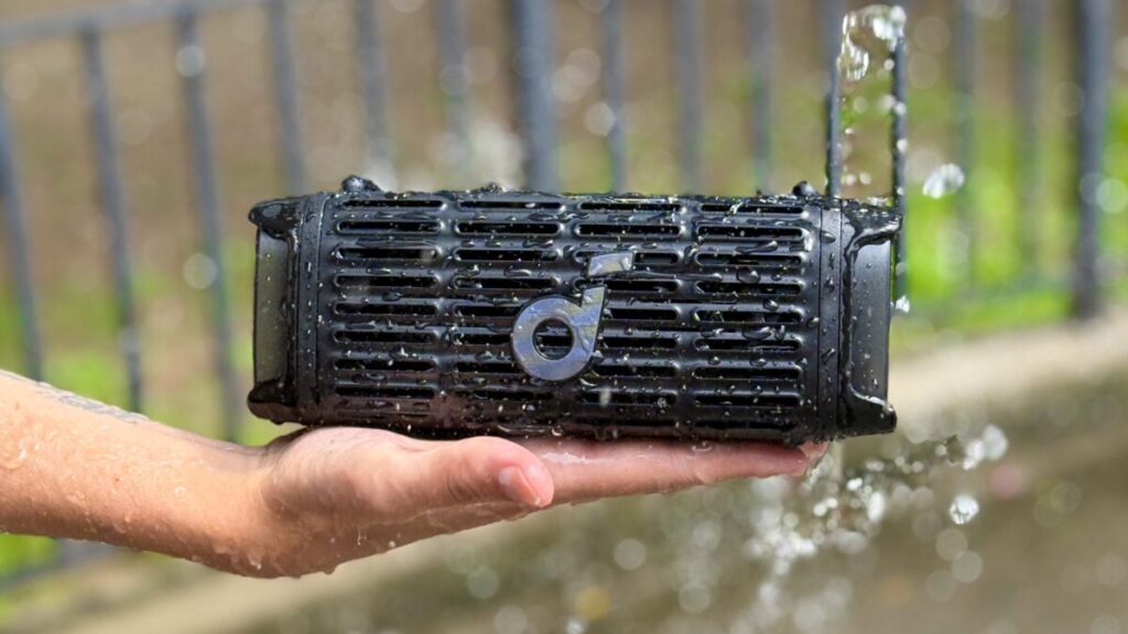 A Seaworthy Bluetooth Speaker That Dunks on the Competition