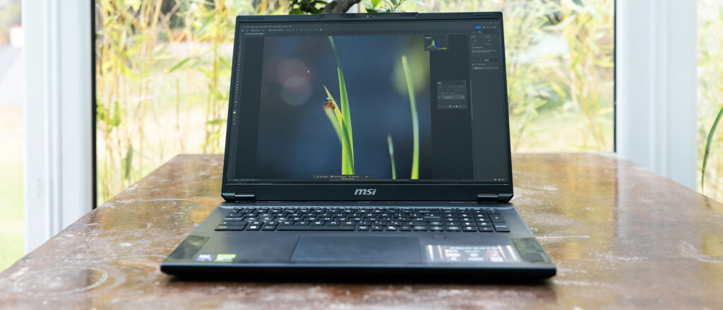 MSI Stealth 18 HX AI