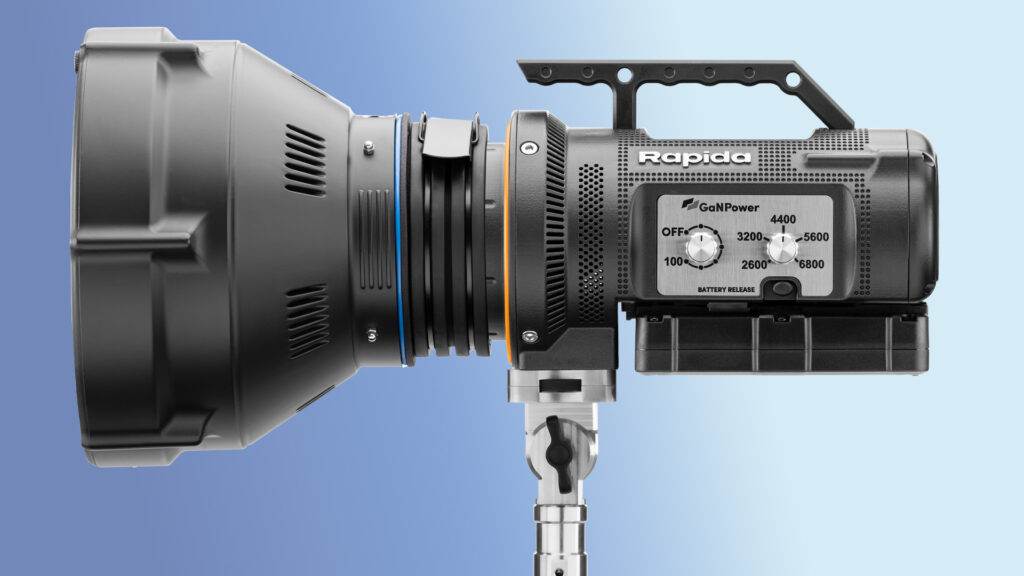 Maxima Rapida Battery-Powered LED Spotlight Released – Compact, Bi-Color, Cable-Free