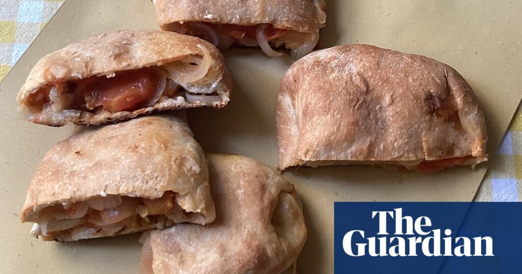 Rachel Roddy’s recipe for folded flatbreads with tomato, onion and cheese (scacce) | Food