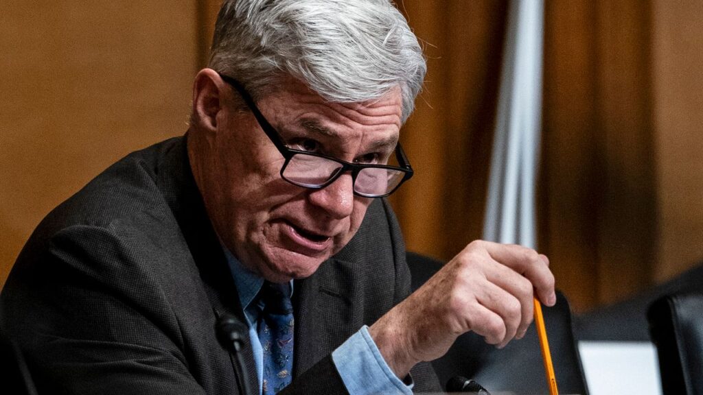 Sheldon Whitehouse’s Three-Hundredth Climate Warning