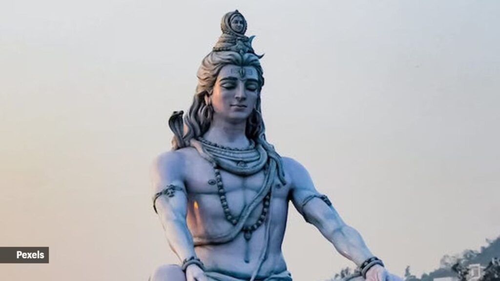 Happy Sawan Shivratri 2025 Wishes: Here are best greeting cards, messgaes, and more to share with friends and family on this auspicious occasion. (Source: Pexels)
