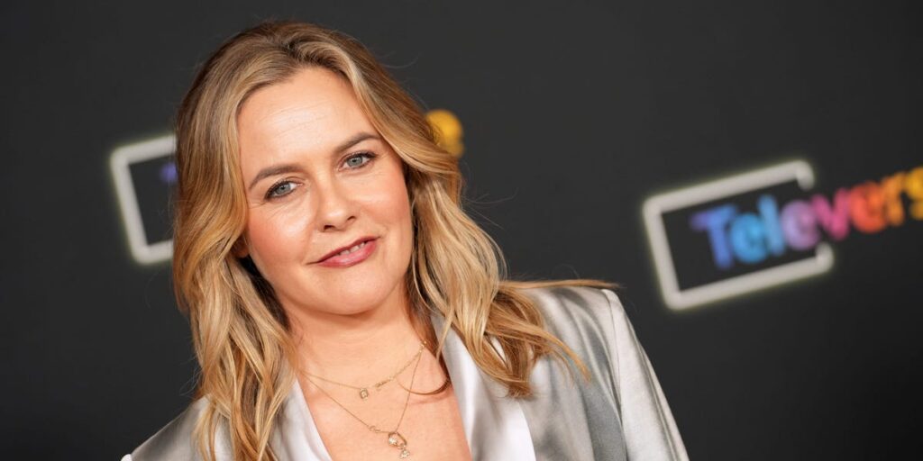 Alicia Silverstone Says Vegan Diet Was a 'Miracle' for Her Health