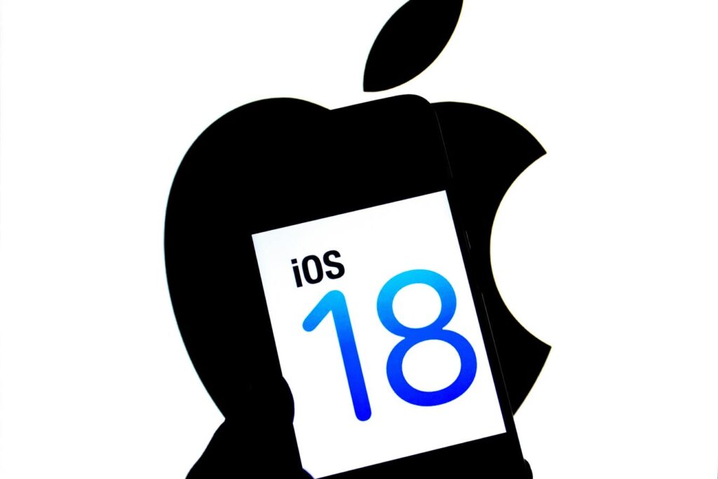 Apple iOS 18.6.1 New iPhone Software: Should You Upgrade?