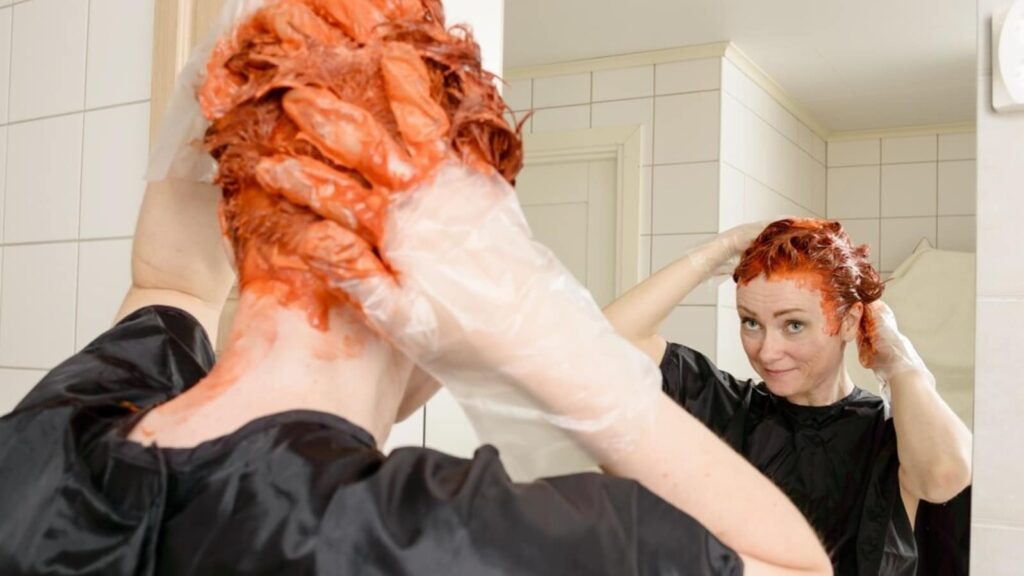 Can your hair colour trigger serious allergies? Dermatologist shares 7 symptoms: Blisters on skin, red scalp and more | Health