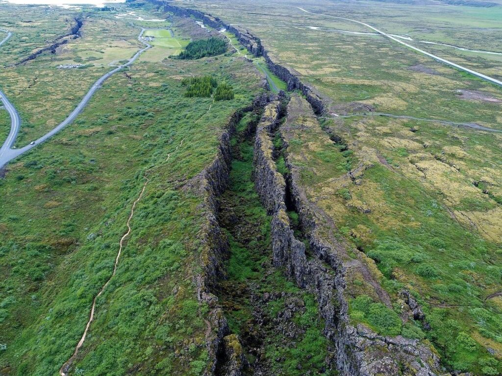 Earth Was A Tectonically Active World Over 3 Billion Years Ago