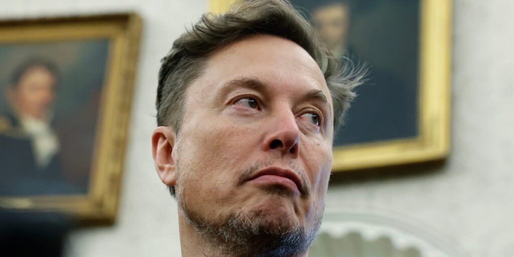 Elon Musk Threatens Major Apple Lawsuit Over OpenAI App Store Ranking