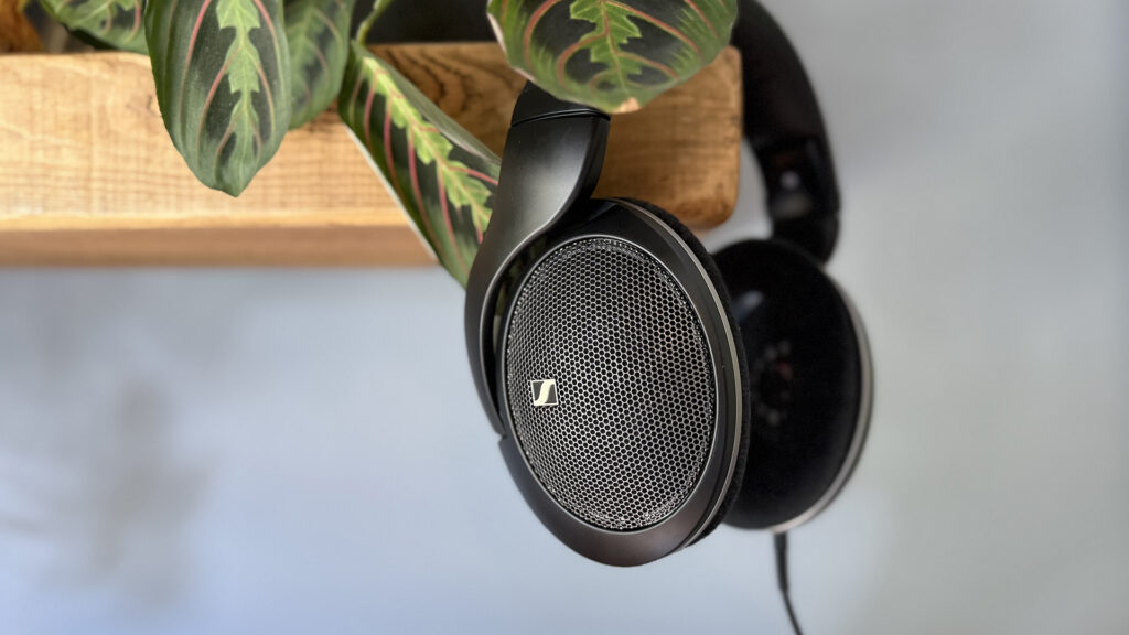 Various shots of the Sennheiser HD 550 headphones.