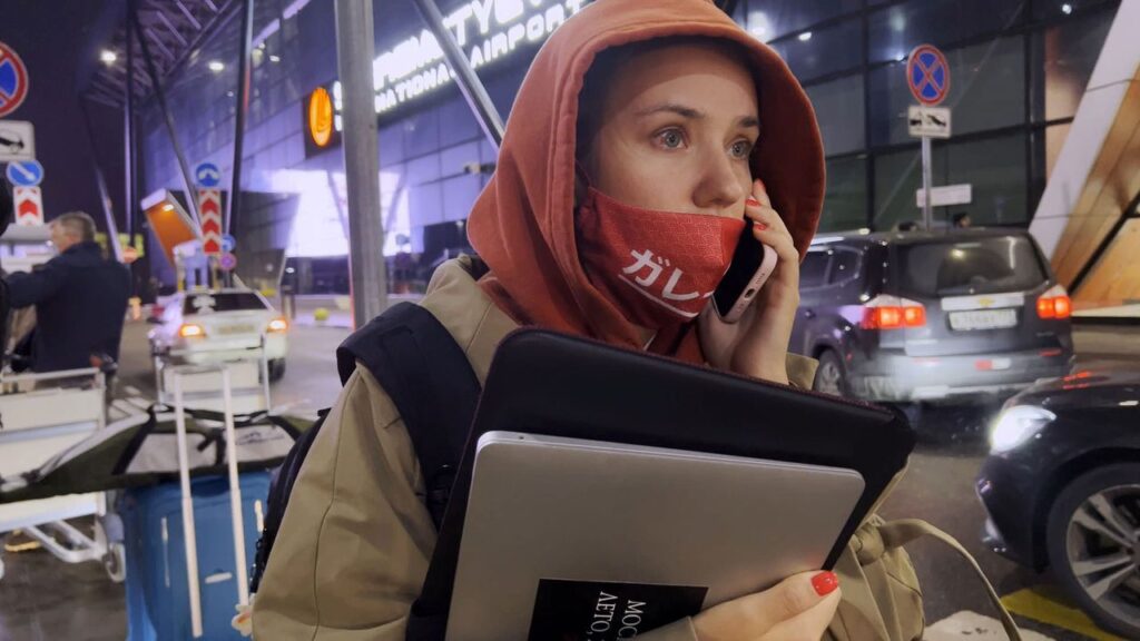 “My Undesirable Friends: Part I” Is a Staggering Portrait of Russian Journalists in Dissent