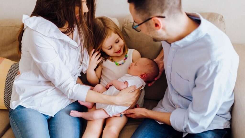 Paediatrician shares 7 tips for parents to help older sibling adjust when a new baby arrives: ‘Talk about it early’ | Health Paediatrician shares 7 tips for parents to help older sibling adjust when a new baby arrives: ‘Talk about it early’ | Health