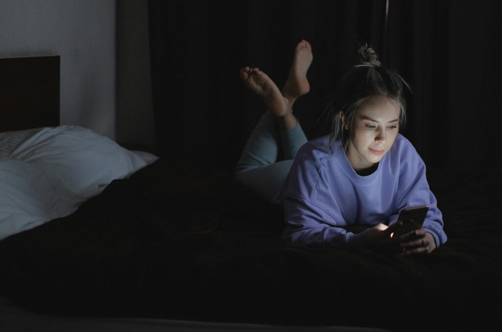 Surgeon warns ‘stop scrolling till 2 AM’; shares how poor sleep silently harms your body in ways you never imagined