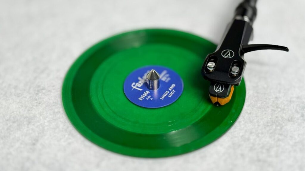 Tiny Vinyl is a new pocketable record format for the Spotify age