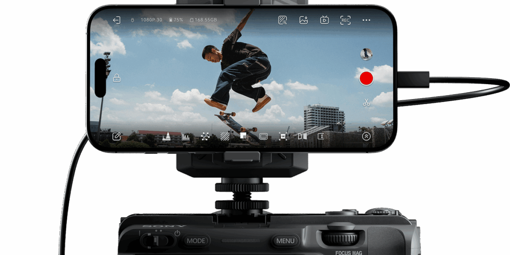 Did Hollyland Just Kill Traditional Camera Monitors With Its New Vcore Smartphone System?