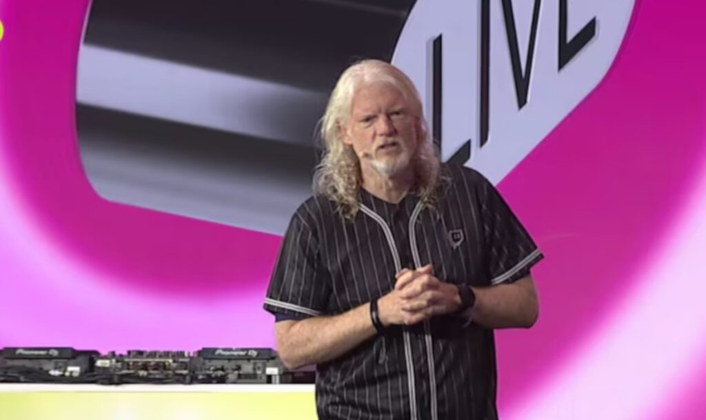 In wake of Emiru scandal, Dan Clancy admits Twitch’s errors: “We failed” In wake of Emiru scandal, Dan Clancy admits Twitch's errors: "We failed"