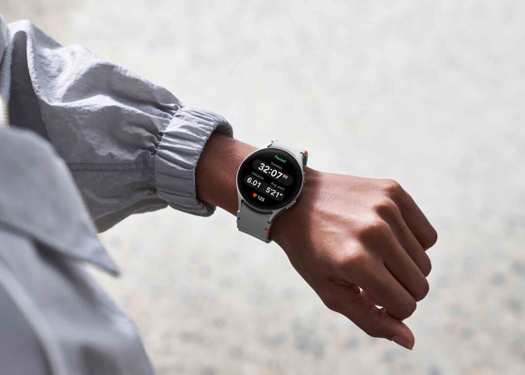 Just in time for Prime, Galaxy Watch 7 hits lowest price ever