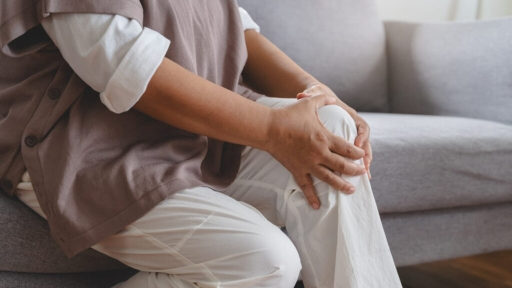 Orthopaedic surgeon recommends 6 foods to reduce arthritis pain: From omega-3 rich chia seeds to low-fat tofu