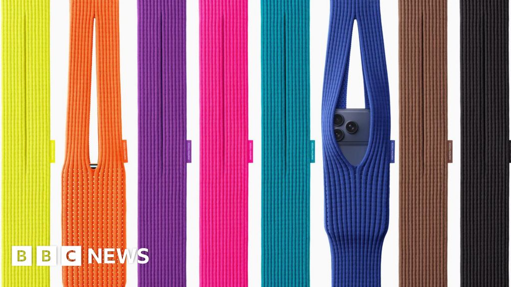 £220 'for a cut-up sock' – Apple's new iPhone Pocket ridiculed online £220 'for a cut-up sock' - Apple's new iPhone Pocket ridiculed online