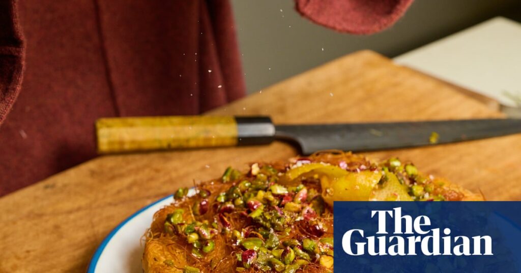 Alice Zaslavsky’s kataifi pie with feta, tomatoes and warm oregano honey – recipe | Australian food and drink Alice Zaslavsky’s kataifi pie with feta, tomatoes and warm oregano honey – recipe | Australian food and drink