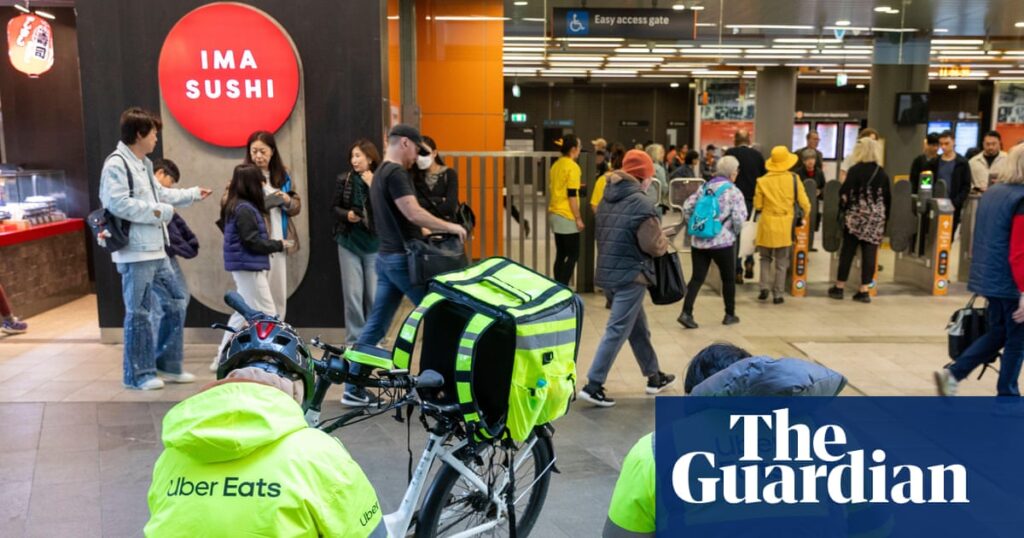 Australia is bringing in ‘world first’ minimum pay for food delivery drivers – here’s how it will work | Gig economy Australia is bringing in ‘world first’ minimum pay for food delivery drivers – here’s how it will work | Gig economy