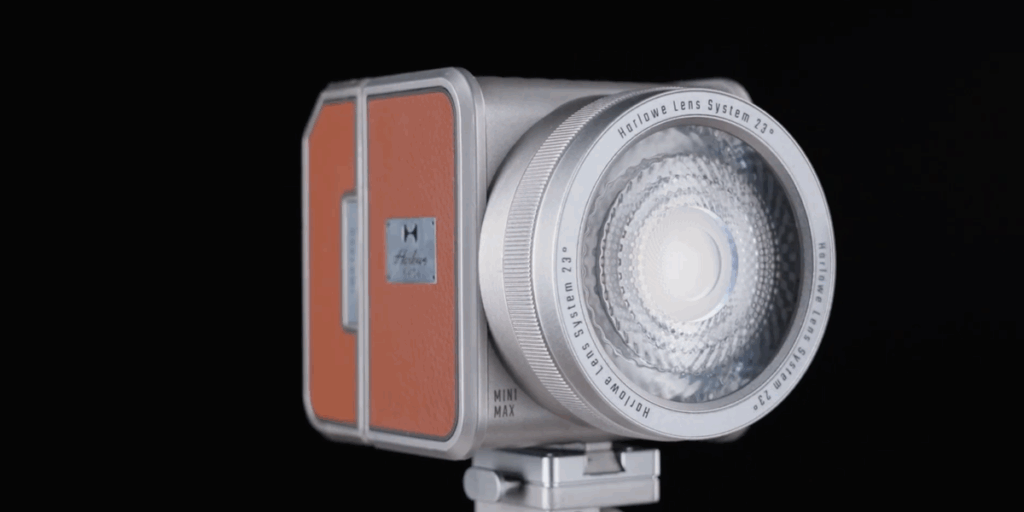 Could This Retro-Inspired LED Light Be a Nice Starter Option For Your Budding Video Career? Could This Retro-Inspired LED Light Be a Nice Starter Option For Your Budding Video Career?