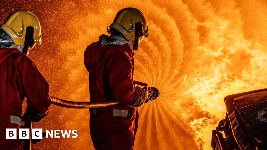 Fire-blocking chemicals promise safer buildings Fire-blocking chemicals promise safer buildings