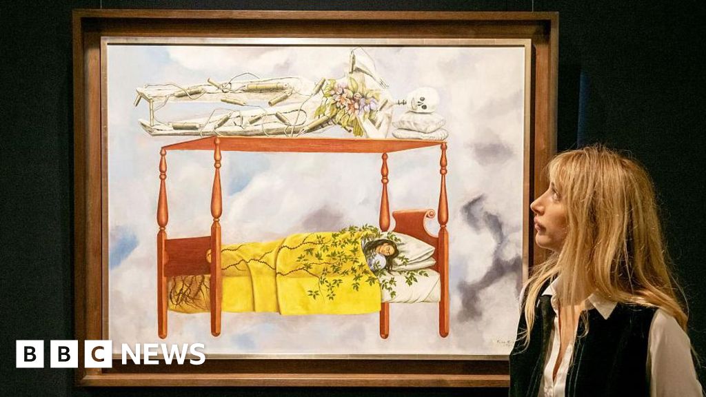 Frida Kahlo self-portrait sells for $55m, setting auction record for a female artist Frida Kahlo self-portrait sells for $55m, setting auction record for a female artist