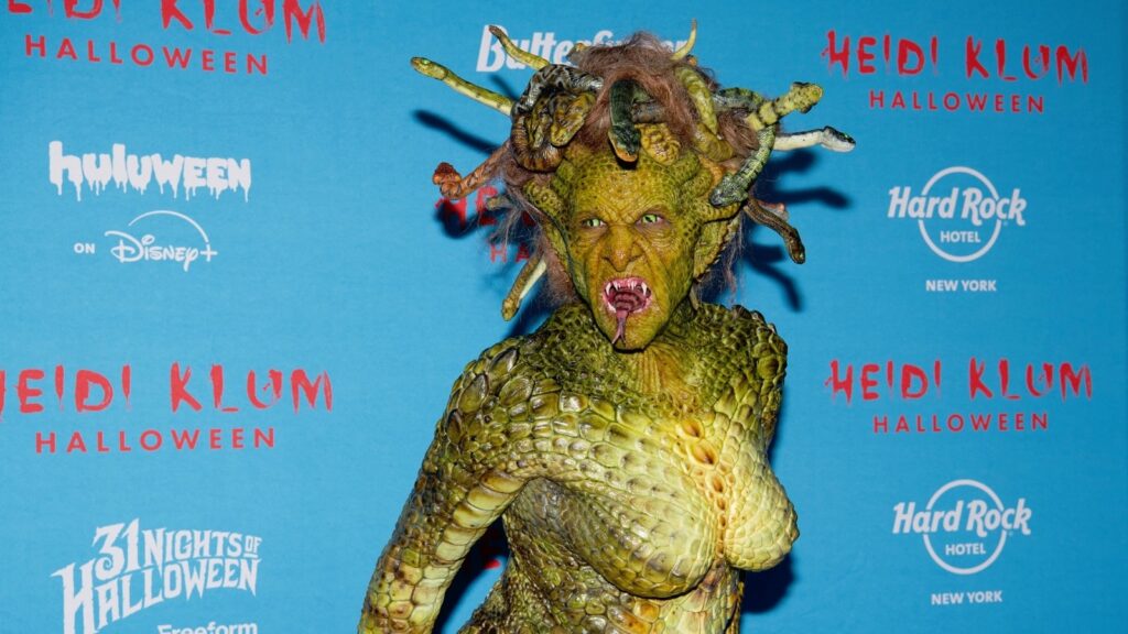 Heidi Klum has snakes coming out of her head (don’t look) | Fashion News Halloween
