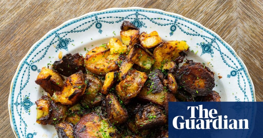 How to turn the last of a jar of Marmite into a brilliant glaze for roast potatoes – recipe | Potatoes How to turn the last of a jar of Marmite into a brilliant glaze for roast potatoes – recipe | Potatoes
