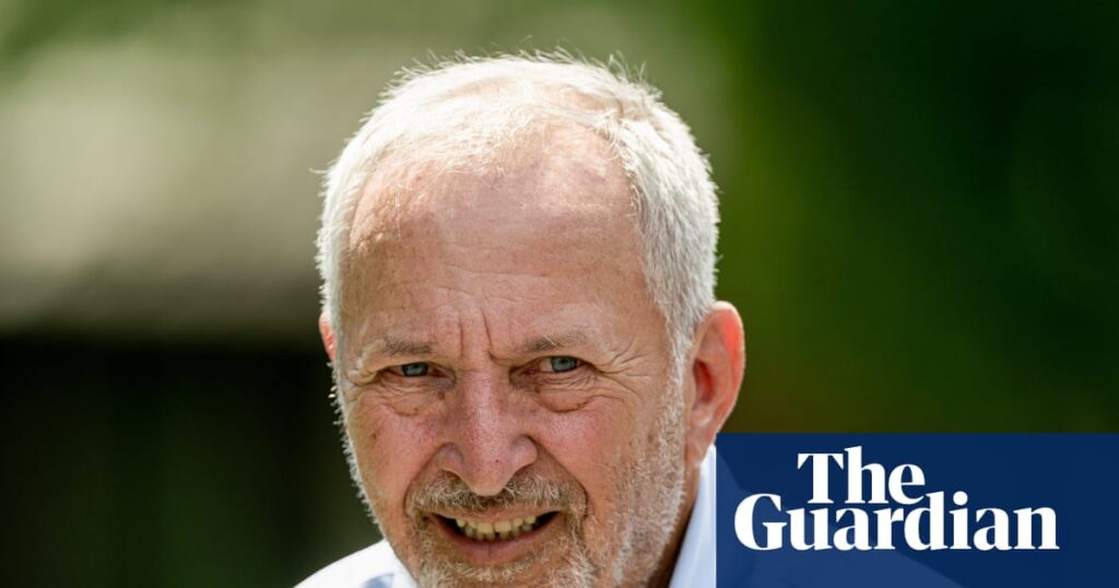 Larry Summers to relinquish Harvard teaching role amid Epstein inquiry | Jeffrey Epstein Larry Summers to relinquish Harvard teaching role amid Epstein inquiry | Jeffrey Epstein