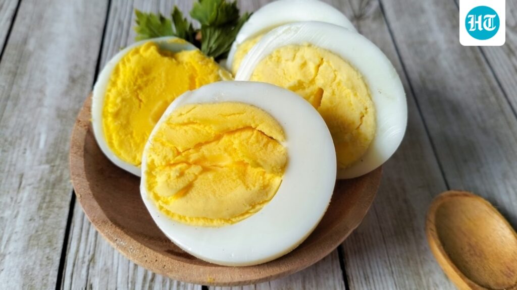 Longevity expert suggests 5 tips to age well: Eat lean proteins, spend time with loved ones and more Longevity expert suggests 5 tips to age well: Eat lean proteins, spend time with loved ones and more