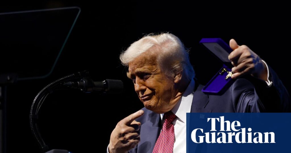 Out-of-touch Trump talks up economy among sycophants and stars in Miami | Miami Out-of-touch Trump talks up economy among sycophants and stars in Miami | Miami