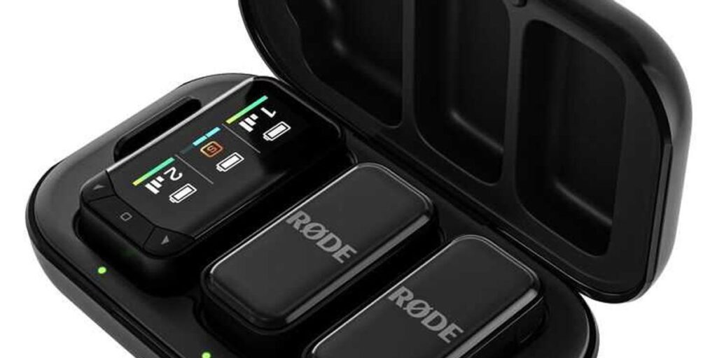 RODE Wireless Micro 2-Person Ultracompact Wireless Microphone Pro System for Cameras and Mobile Devices RODE Wireless Micro 2-Person Ultracompact Wireless Microphone Pro System for Cameras and Mobile Devices