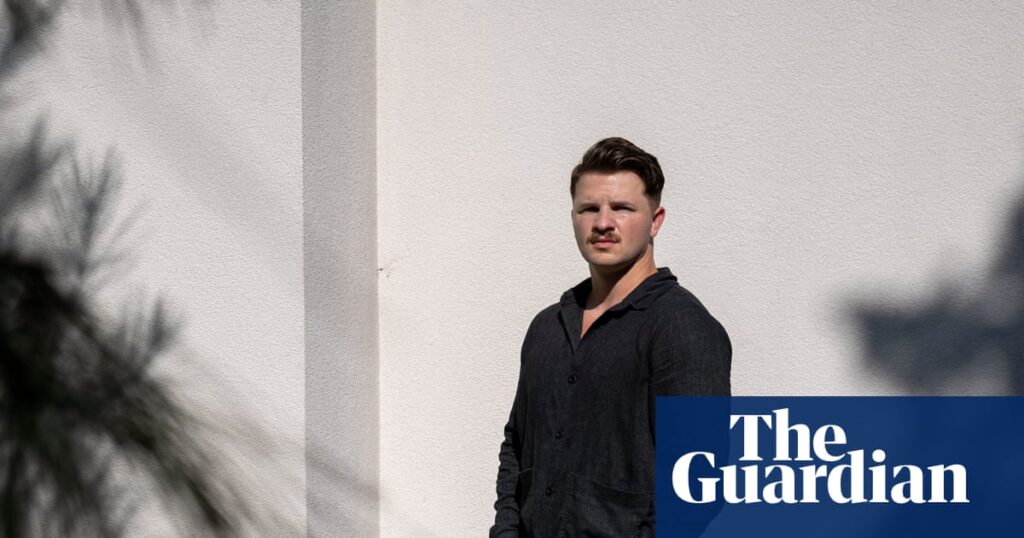 ‘Friends end up blocking you’: Northwestern Mutual sold college grads a dream job. They left in ruin and debt | Insurance industry ‘Friends end up blocking you’: Northwestern Mutual sold college grads a dream job. They left in ruin and debt | Insurance industry