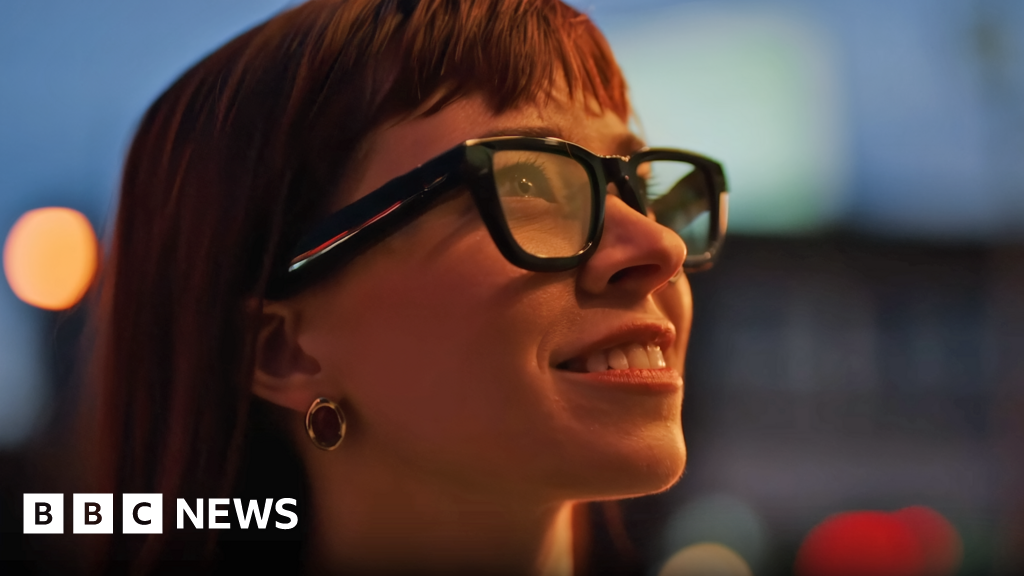 Google unveils plans to try again with smart glasses in 2026 Google unveils plans to try again with smart glasses in 2026