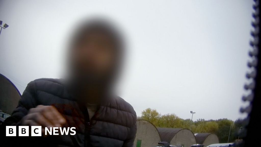 ‘Throw the parcel at the door’ 'Throw the parcel at the door'