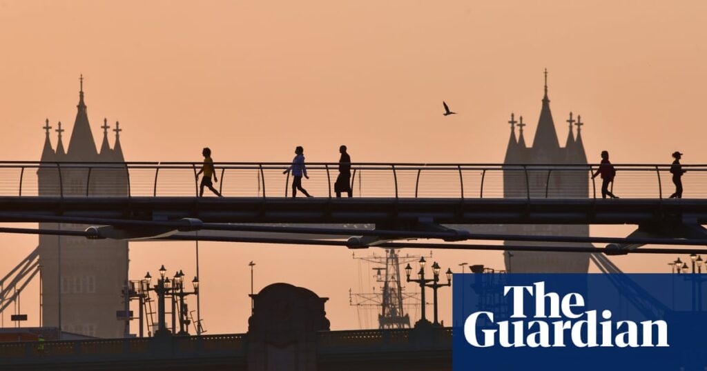UK economy shrank unexpectedly before budget, data shows | Economic growth (GDP) UK economy shrank unexpectedly before budget, data shows | Economic growth (GDP)